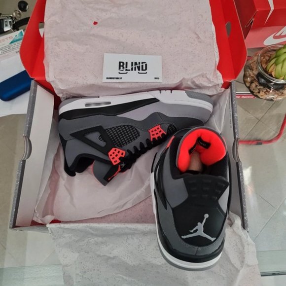 Jordan 4